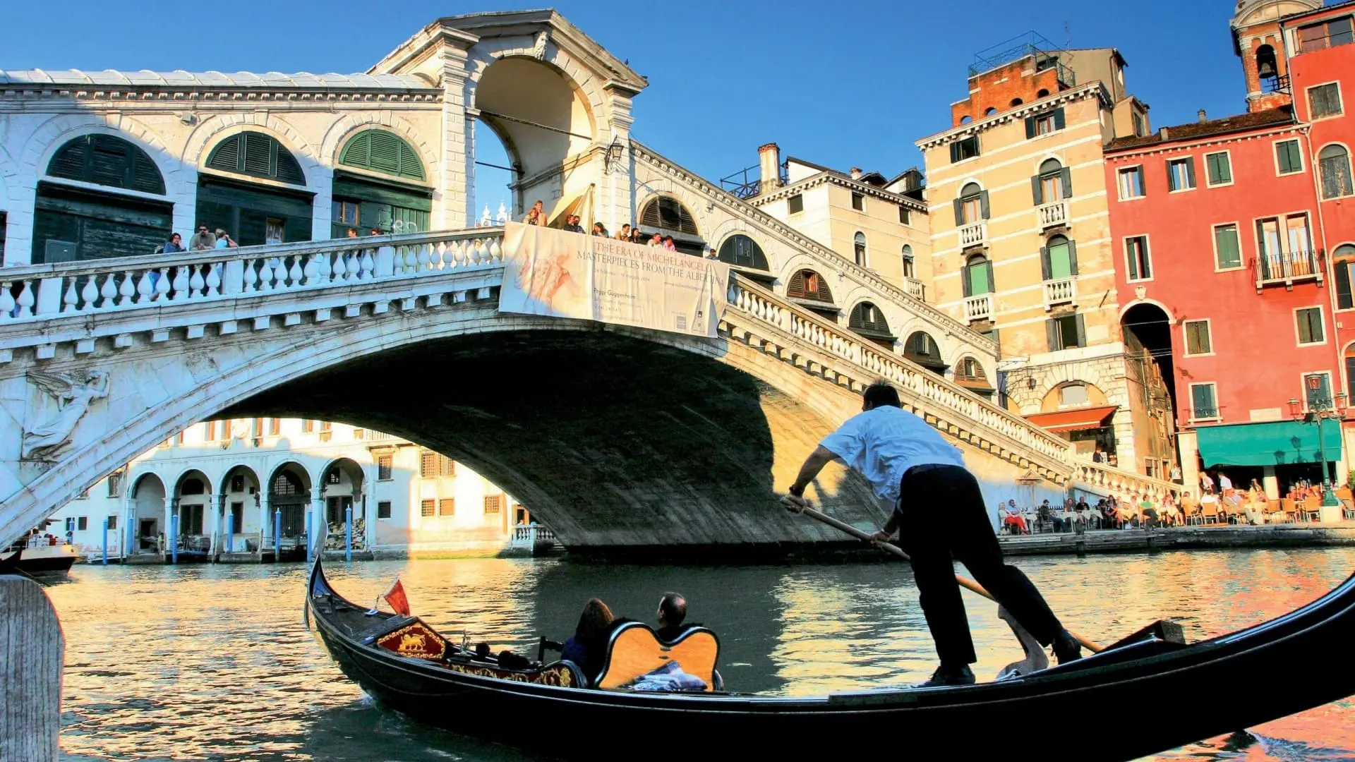 The Best of Venice: Morning Walking tour, Shared Gondola Ride and St Mark&rsquo;s Basilica Skip-the-line Guided Visit