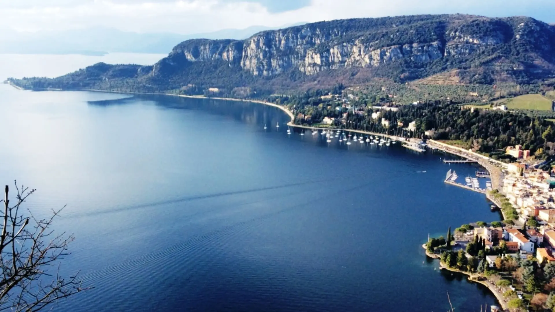 Girolago: Lake Garda day trip by coach and boat