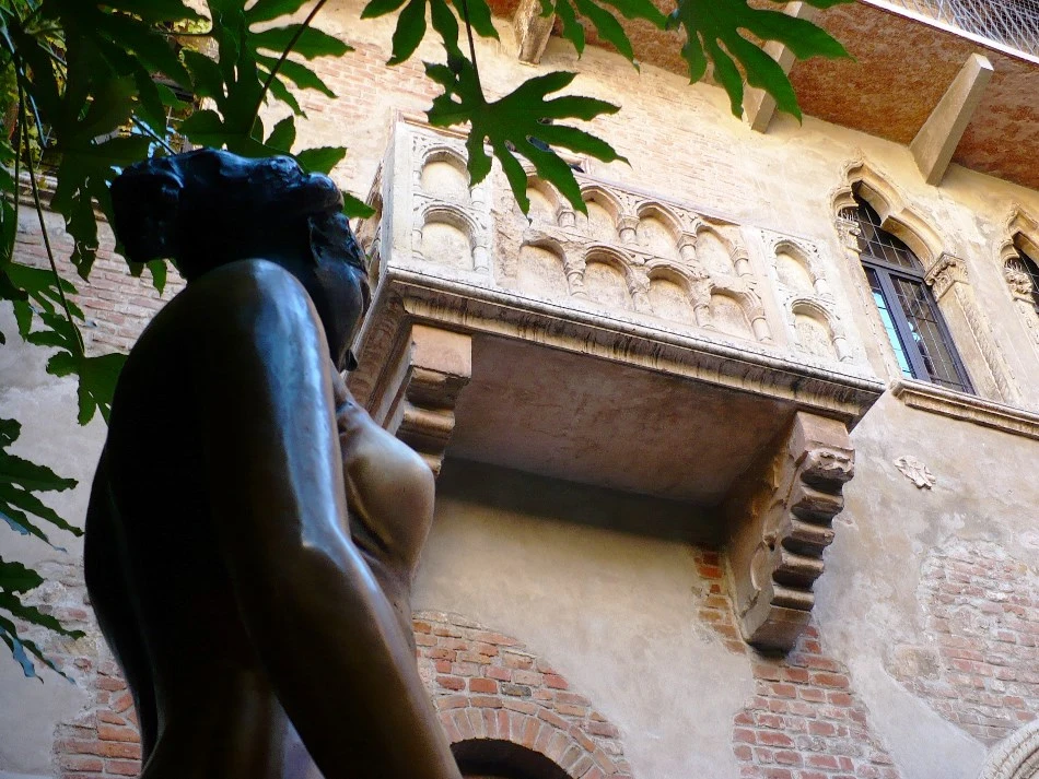 Visiting Juliet's house in Verona: the power of a love story