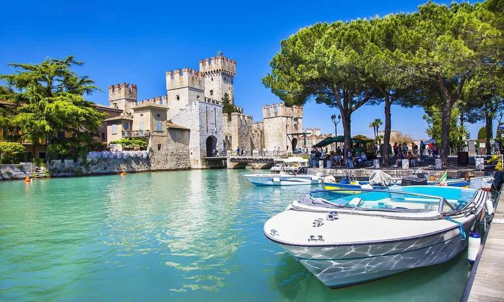 Visit Sirmione and Lake Garda from Verona